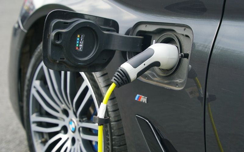 BMW 5 series charging port